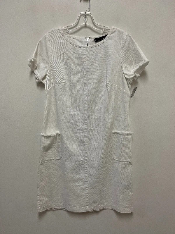 Dress Casual Short By Clothes Mentor In White Denim, Size: 12