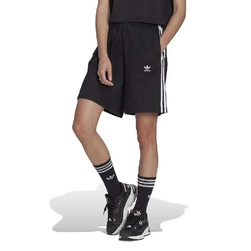 adidas - Women's Adicolor Classics Bermuda Shorts (HY8564)